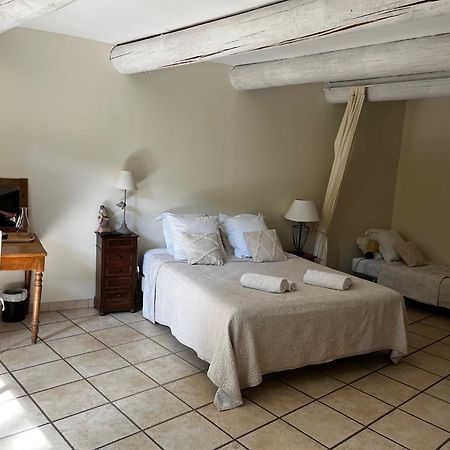 Bed and Breakfast La Bastide Des Pins Castillon-du-Gard Exterior foto