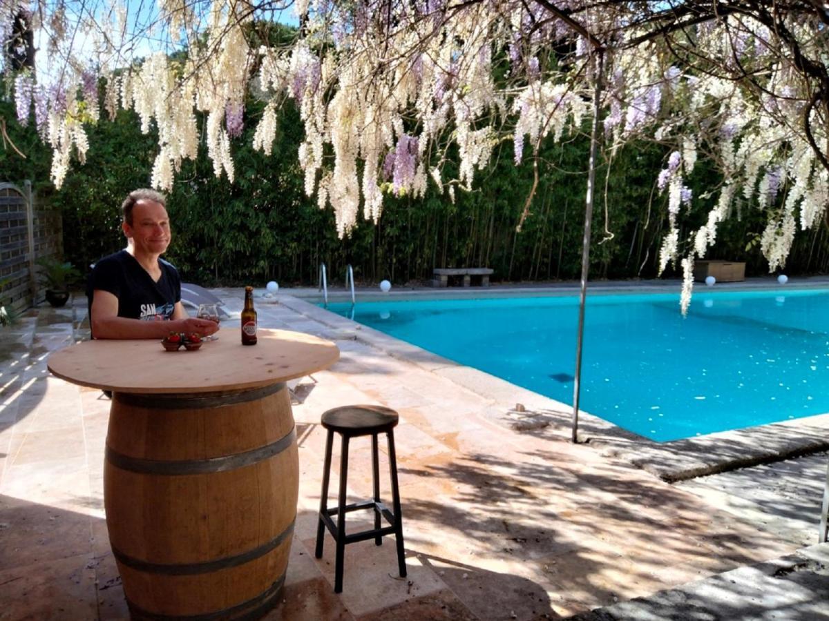 Bed and Breakfast La Bastide Des Pins Castillon-du-Gard Exterior foto