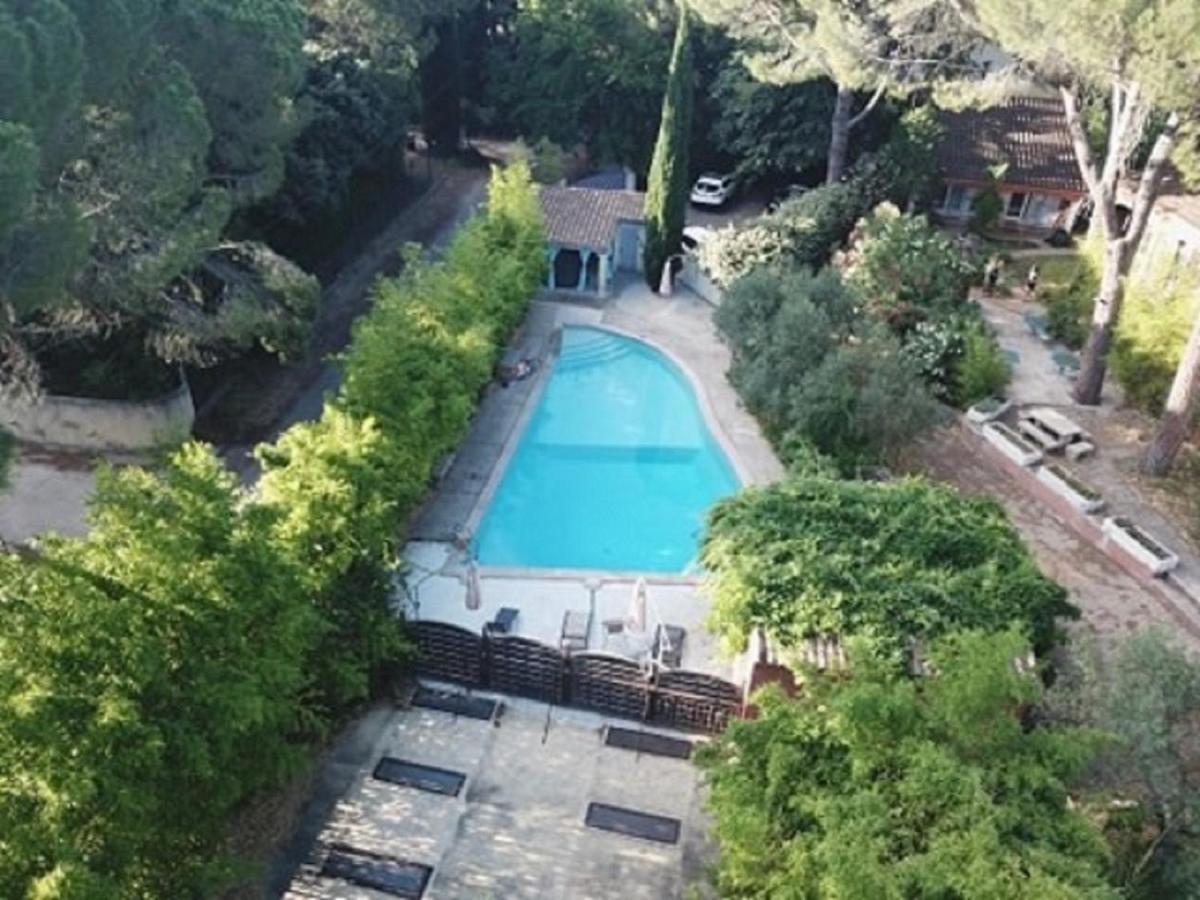 Bed and Breakfast La Bastide Des Pins Castillon-du-Gard Exterior foto