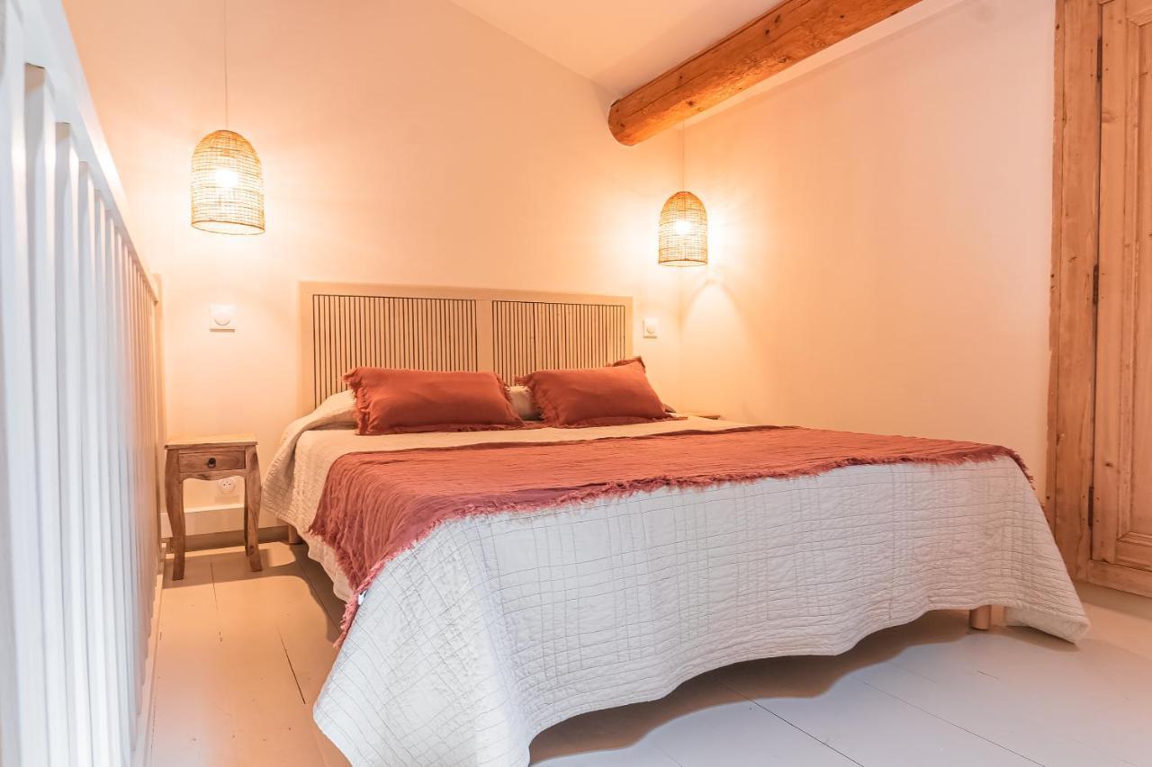 Bed and Breakfast La Bastide Des Pins Castillon-du-Gard Exterior foto