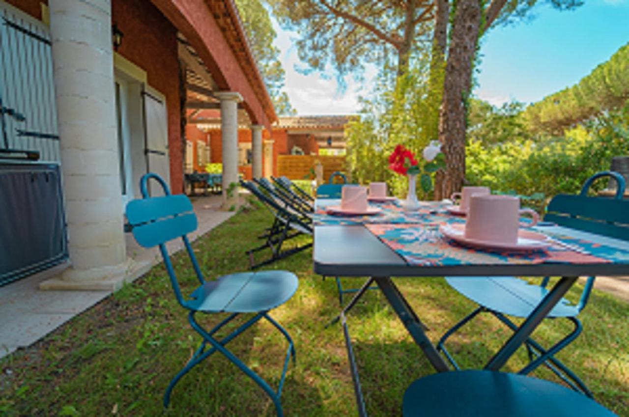 Bed and Breakfast La Bastide Des Pins Castillon-du-Gard Exterior foto