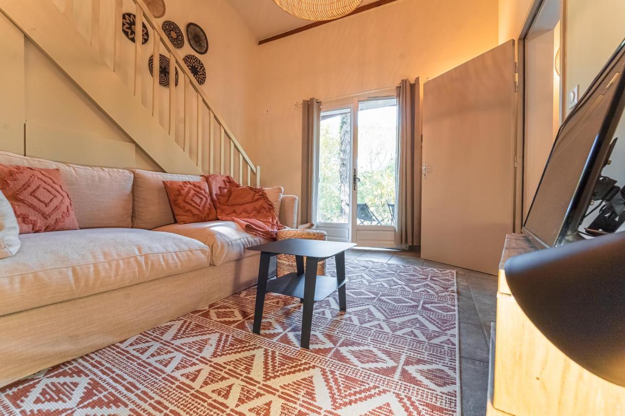 Bed and Breakfast La Bastide Des Pins Castillon-du-Gard Exterior foto