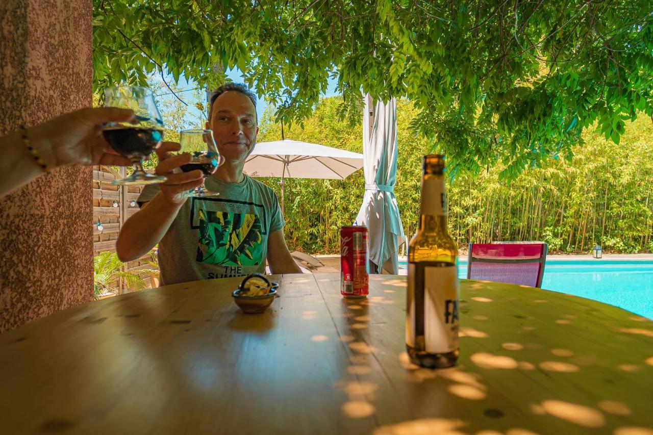 Bed and Breakfast La Bastide Des Pins Castillon-du-Gard Exterior foto